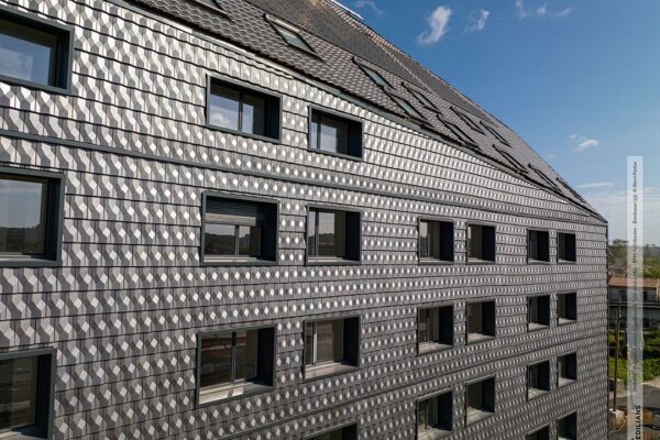 1684319062570 Réalisation EDILIANS Îlot B107 – ZAC Bastide Niel en tuile terre cuite tuile Diamant Huguenot et Tuile Solaire Max